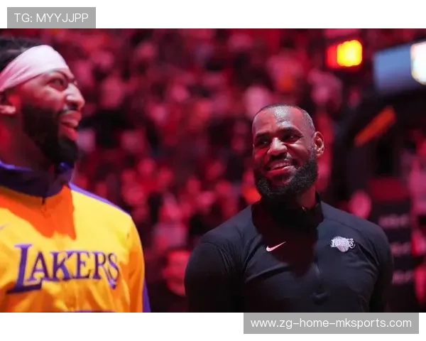 湖人进攻端找到节奏，詹姆斯依旧稳定，湖人官宣詹姆斯