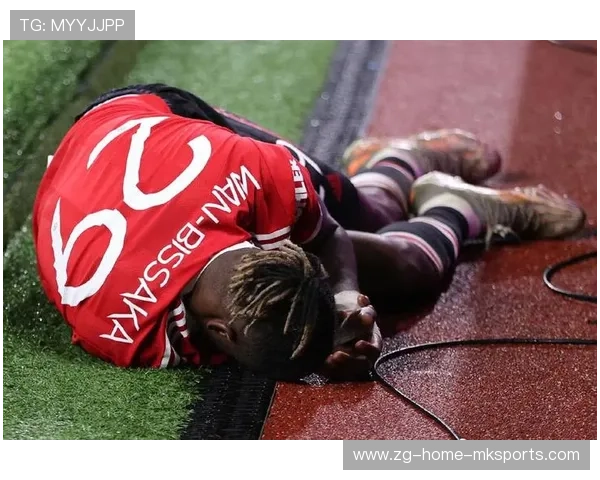 曼联万比萨卡单兵突破后送出贴地斩