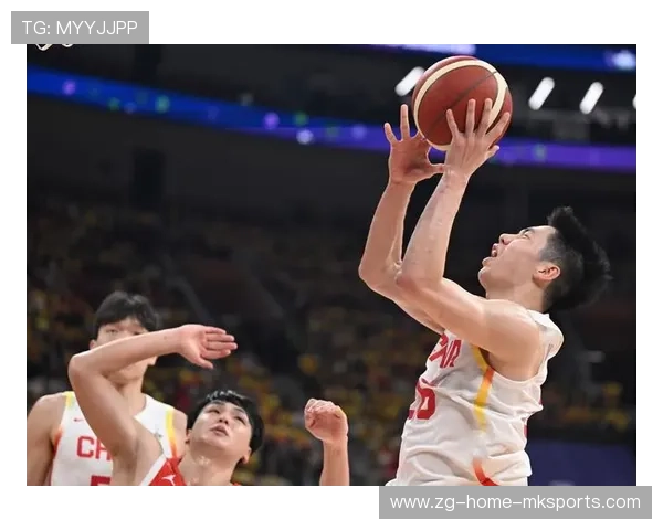 篮球队两主力开练迟到遭罚款