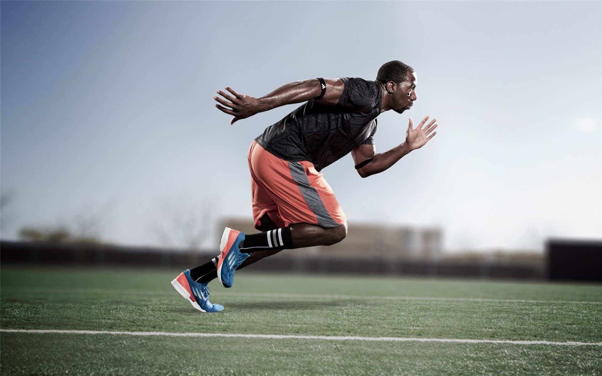 浓眉减轻投篮压力更专注于篮板保护，浓眉打球怎么样